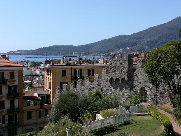 La Finestra Sul Parco Apartment La Spezia Bagian luar foto