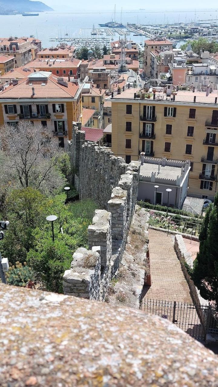 La Finestra Sul Parco Apartment La Spezia Bagian luar foto
